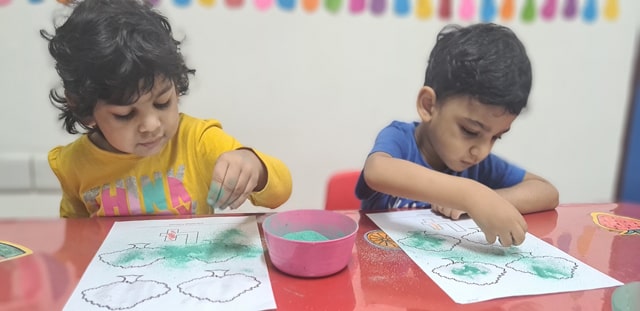 Dancing Dolphins (2-3 Years)